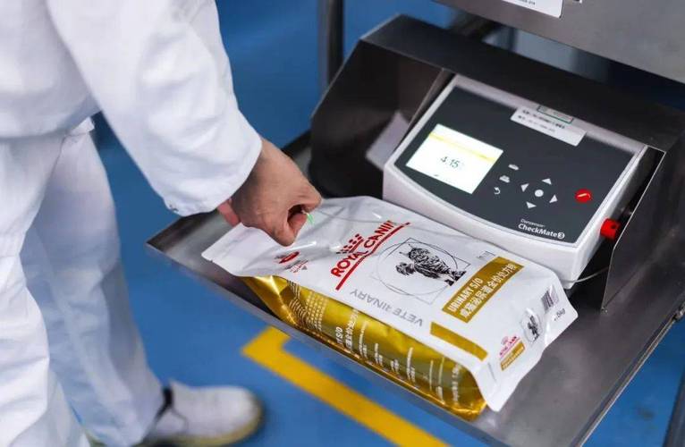 皇家宠物食品“铂金工厂”首度公开亮相 生物食品技术如何重塑宠物营养新标准
